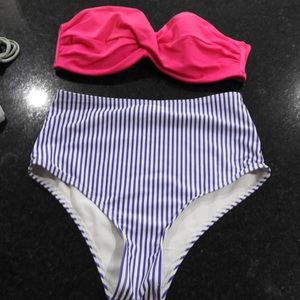 Bathing suit Top Victoria Secret 34C & Bottoms Shein size Small